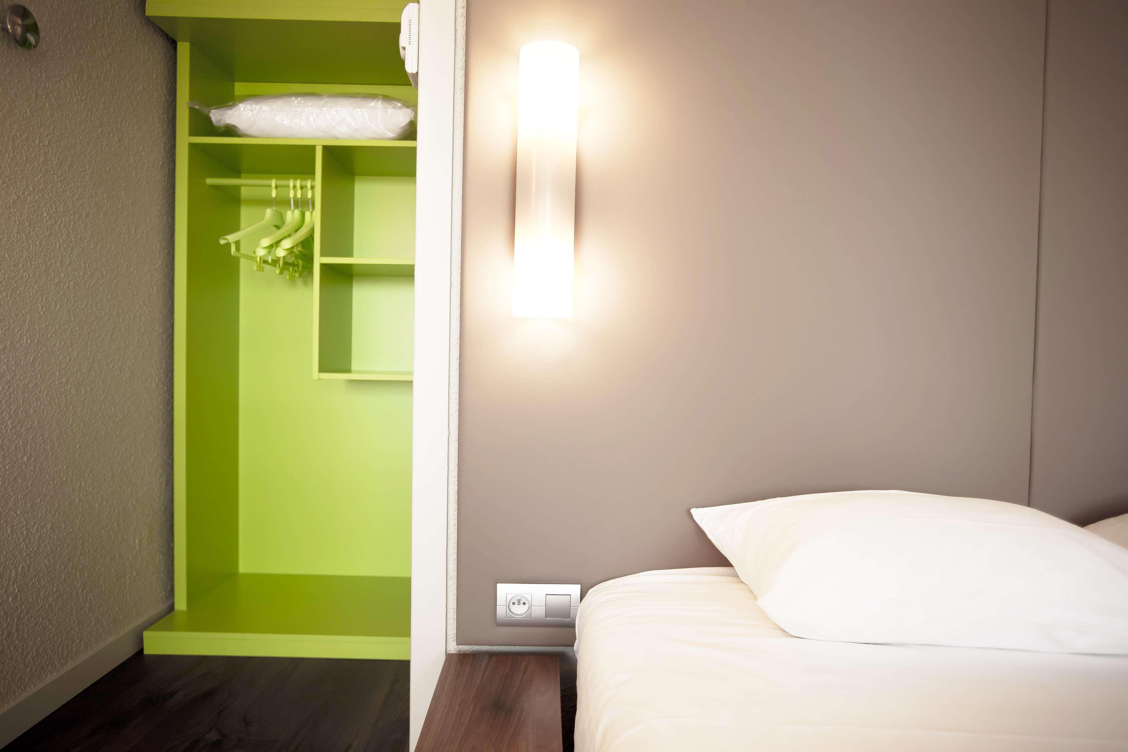 Campanile Pontarlier Hotel Exterior photo