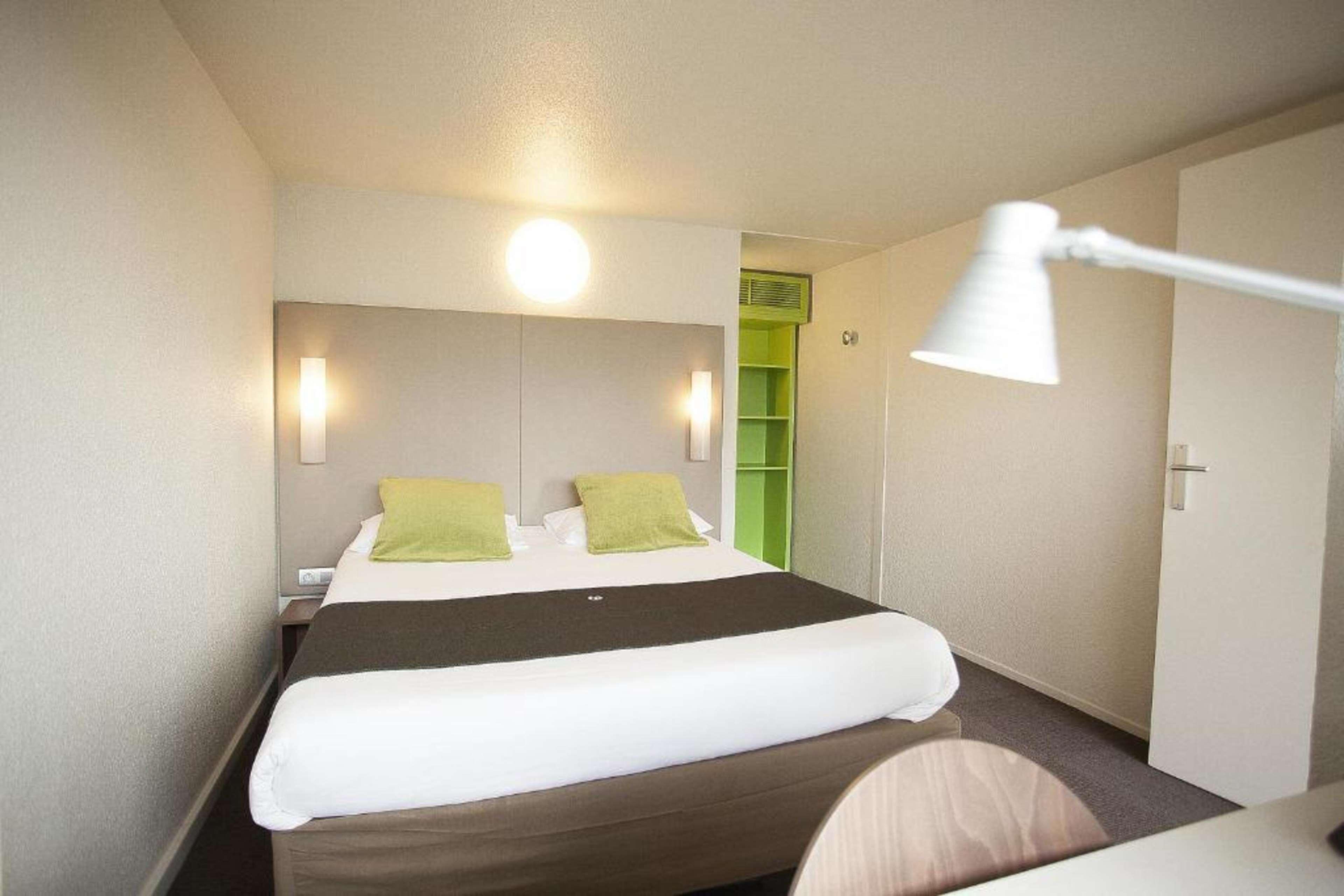 Campanile Pontarlier Hotel Exterior photo