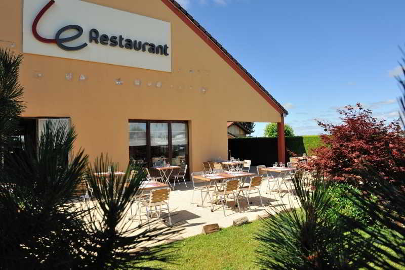 Campanile Pontarlier Hotel Exterior photo