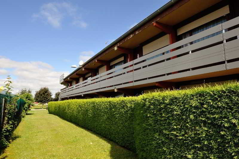 Campanile Pontarlier Hotel Exterior photo